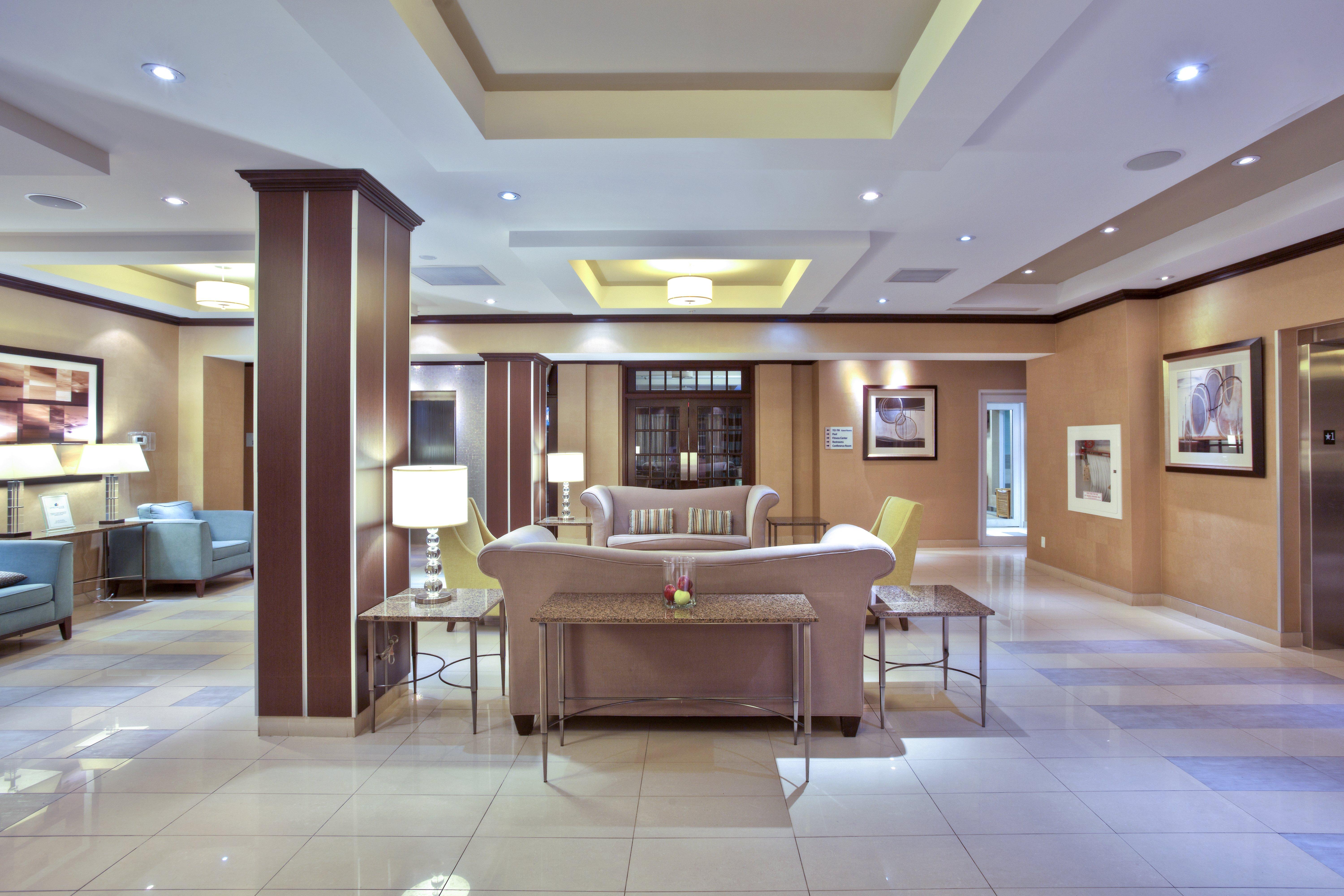Holiday Inn Express Kingston Central By Ihg Exterior photo