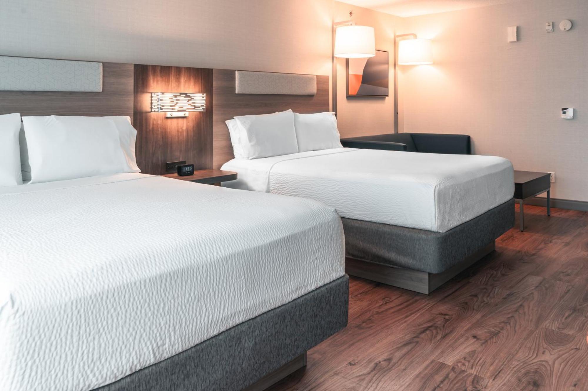 Holiday Inn Express Kingston Central By Ihg Exterior photo